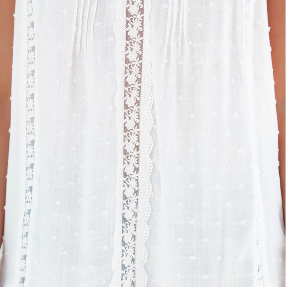 NWT Love Stitch Eyelet Swiss Dot Ruffle Hem Lace Cami Sleeveless Tank Top White - Picture 7 of 9